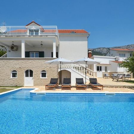 Holiday Home Nevera Каштела Экстерьер фото
